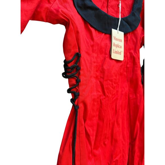 NWT Sz M Museum Replicas Limited Cotehardie Noblewoman Renaissance Fare Dress - Picture 5 of 7